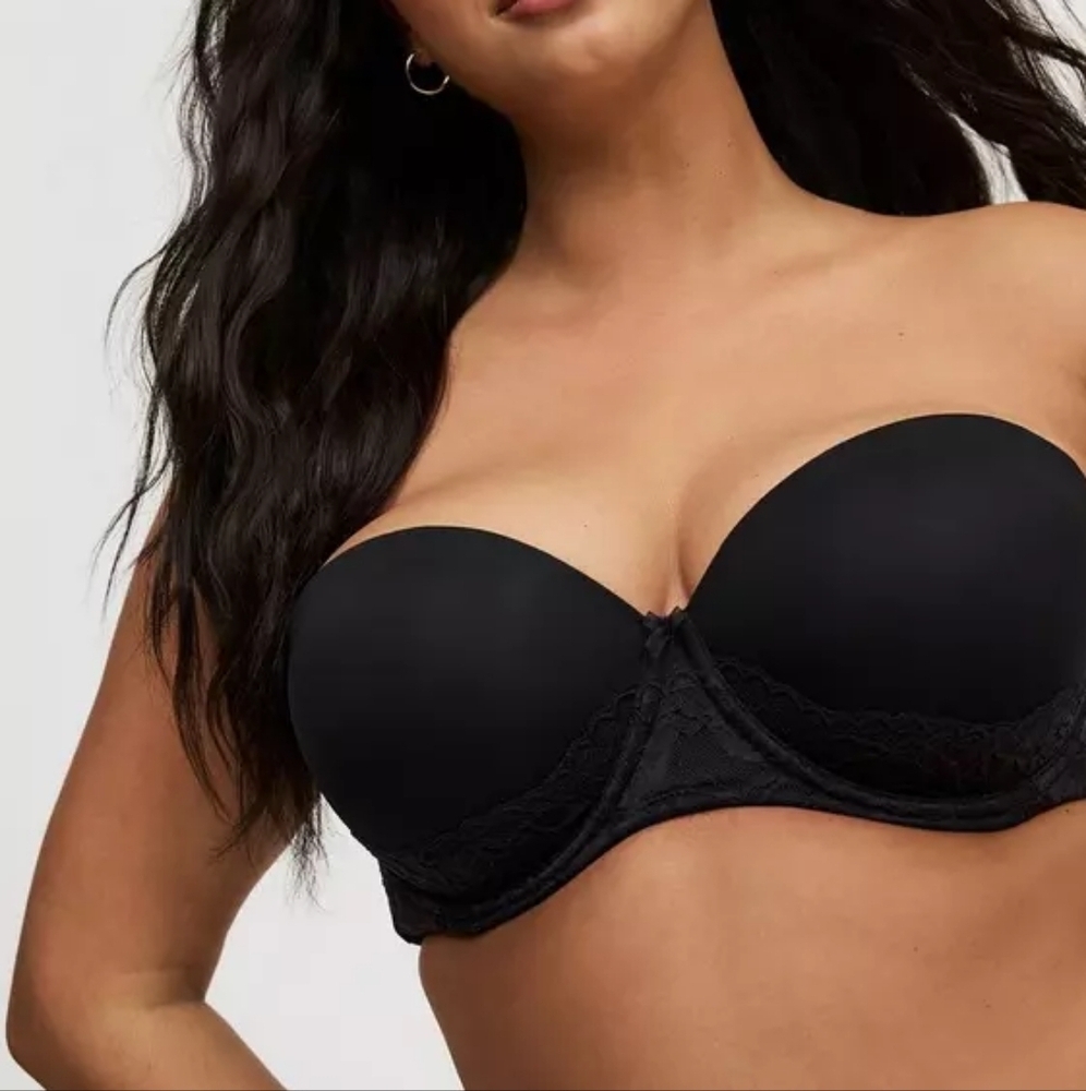 Torrid Bombshell Everyday Strapless Convertible B… - image 1